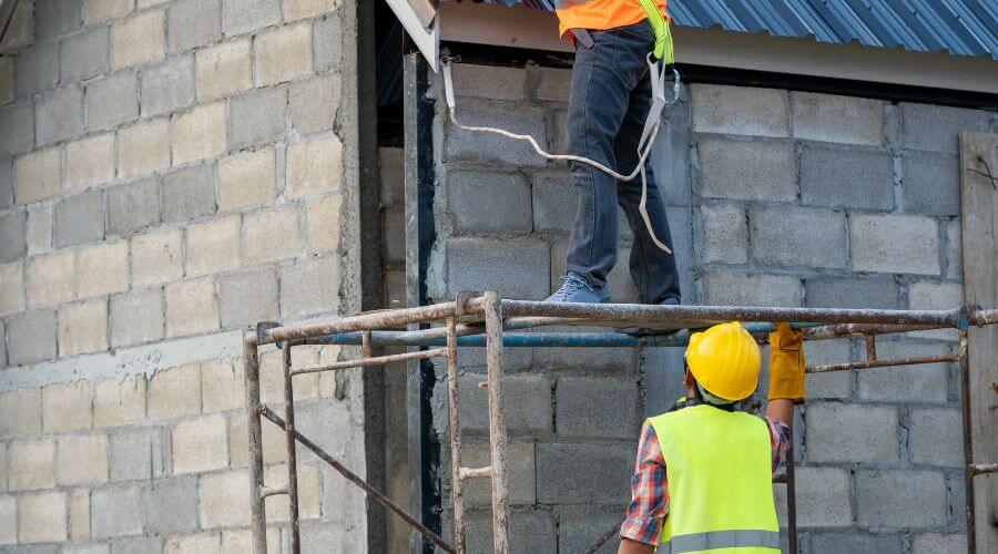 Expert new roof installation services in Deweyville, TX